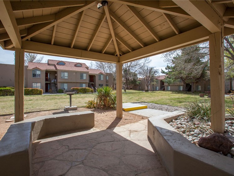Community Ramada & Charcoal BBQ Grill at Cinnamon Tree Apartments in Albuquerque, MN